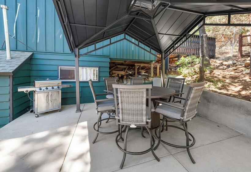 The Honey Pot Hideaway