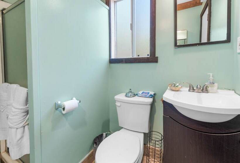 The Honey Pot Hideaway