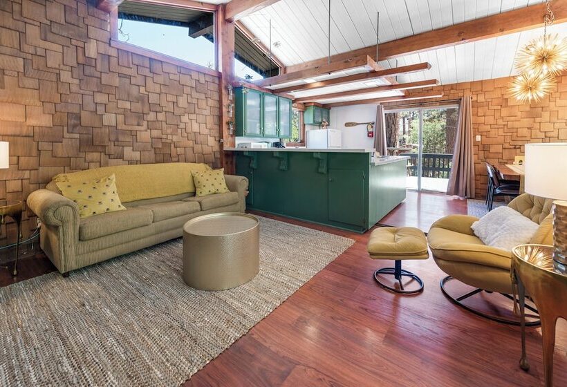 The Honey Pot Hideaway