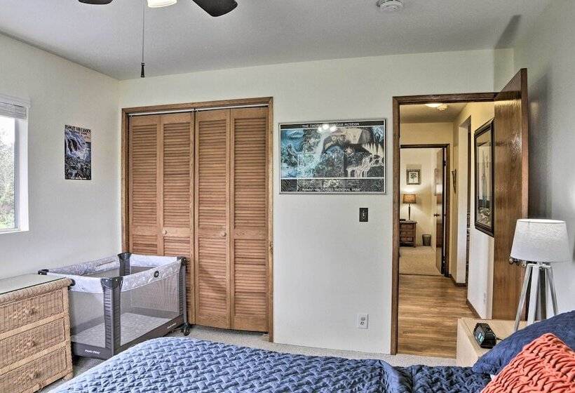 Tropical Volcano Bungalow < 4 Mi To Nat L Park!