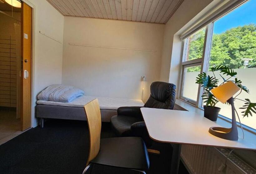 הוסטל Gudum Park