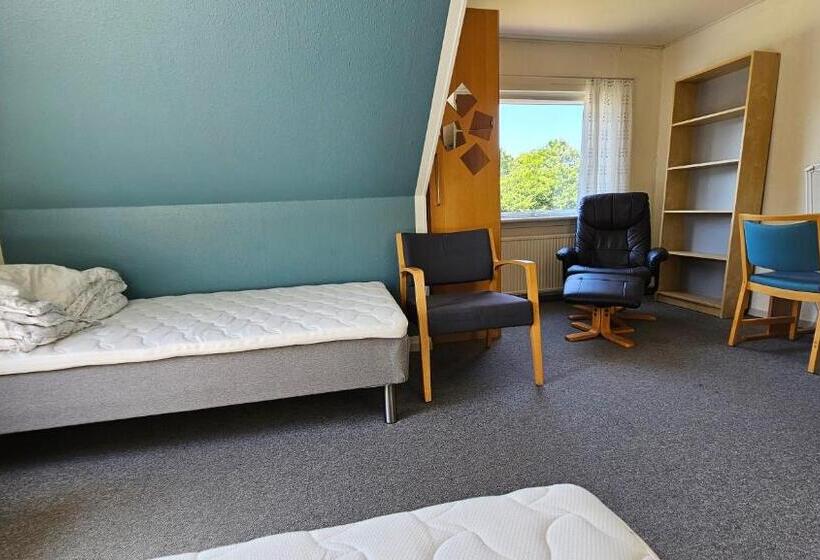 הוסטל Gudum Park