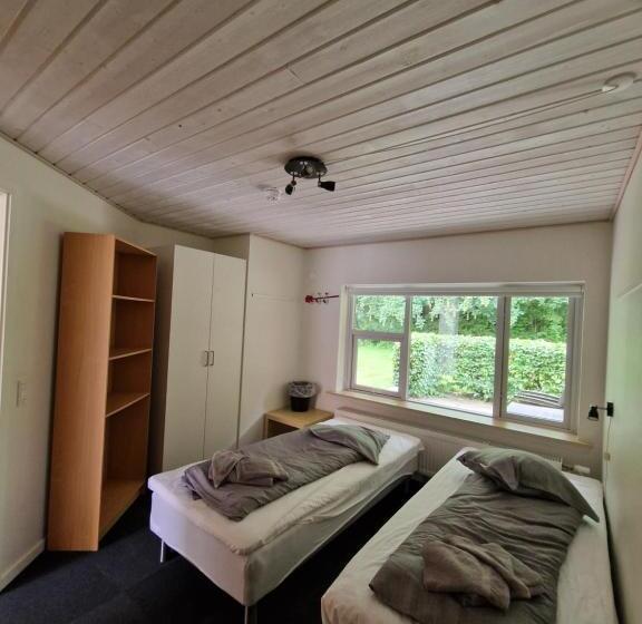 הוסטל Gudum Park