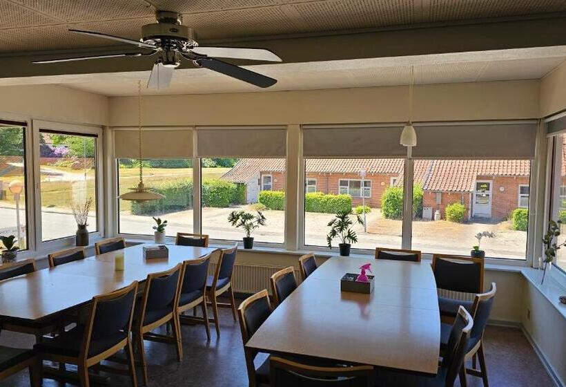 הוסטל Gudum Park