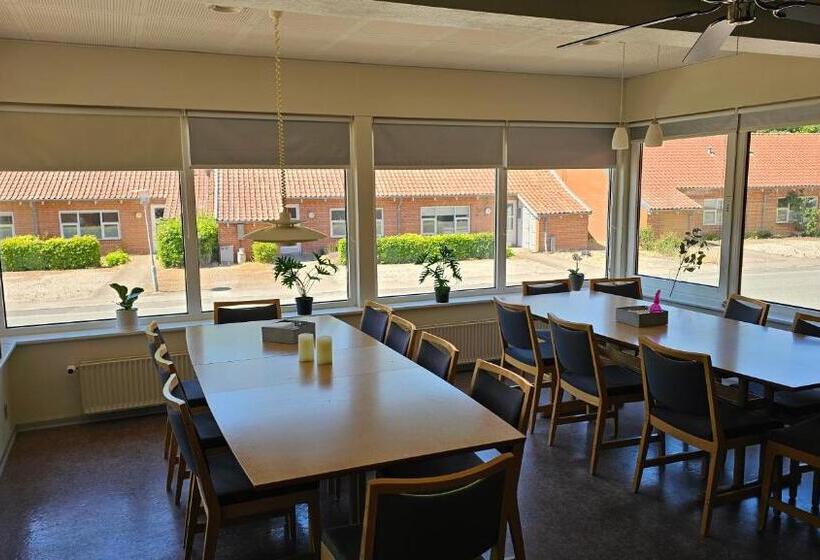 הוסטל Gudum Park