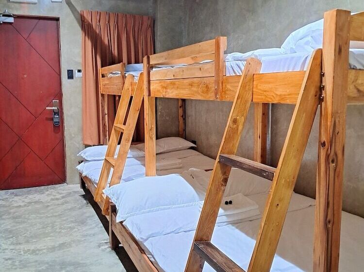 Aqua Frontier Hotel And Restaurant