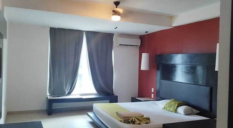 Blvd Hotel   5th Avenue, Playa Del Carmen