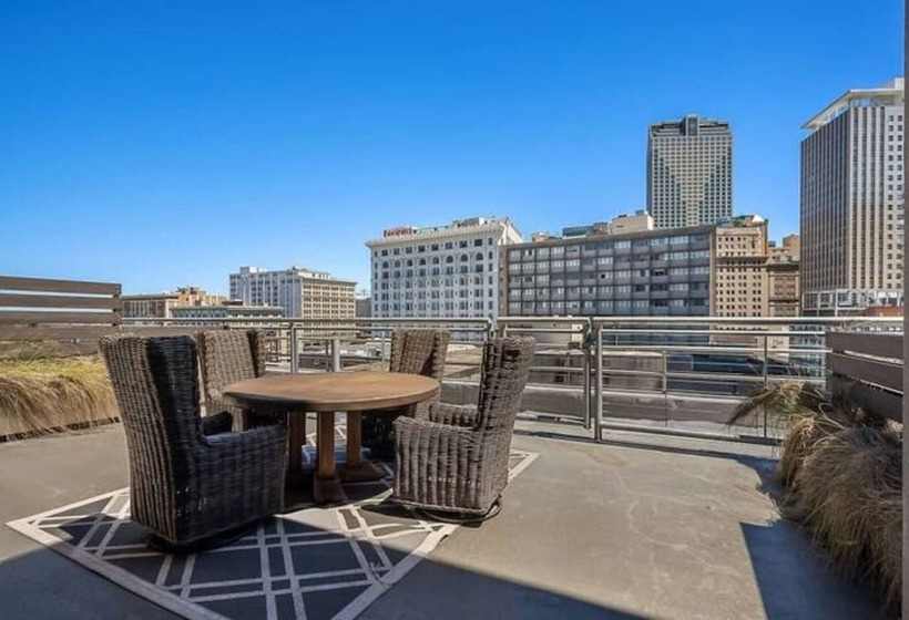 Chic Elegance In The Heart Of Nola: 4 Bedroom Oasis Awaits!