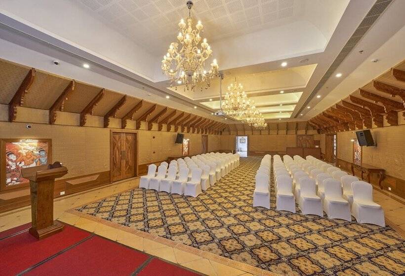 Gokulam Grand Resort & Spa