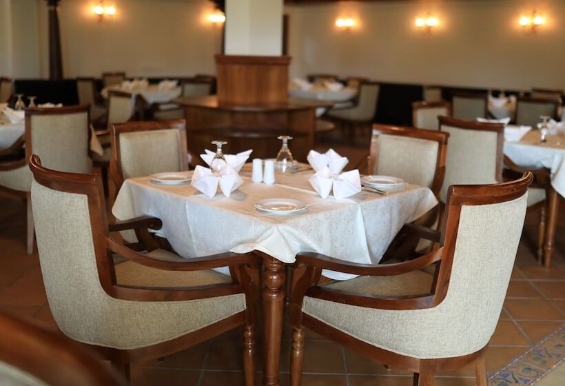 Gokulam Grand Resort & Spa