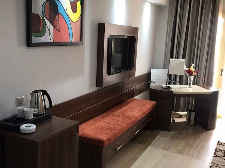 Golden Tulip Hotel Alexandre