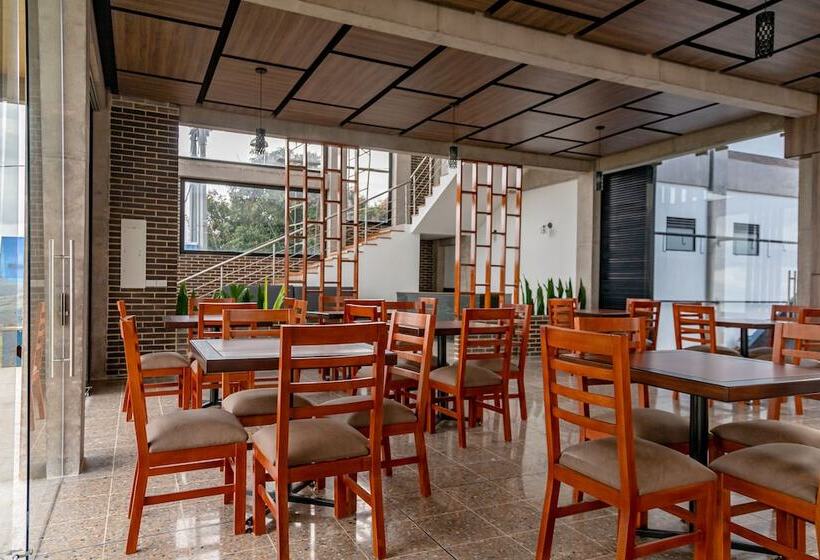 Guayupes Hotel De Aventura