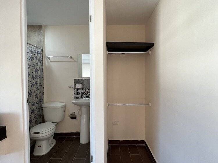 مسافرخانه Posada Canteras