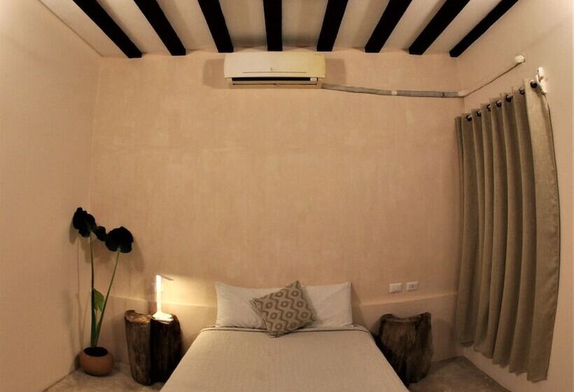 Hostel Valladolid 48