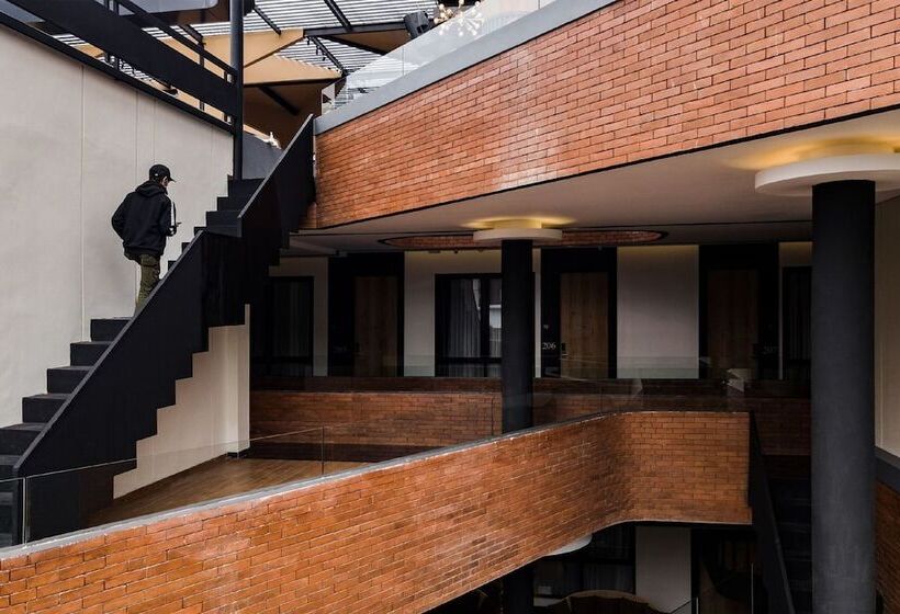 ホテル Allura Azana Resort Tawangmangu