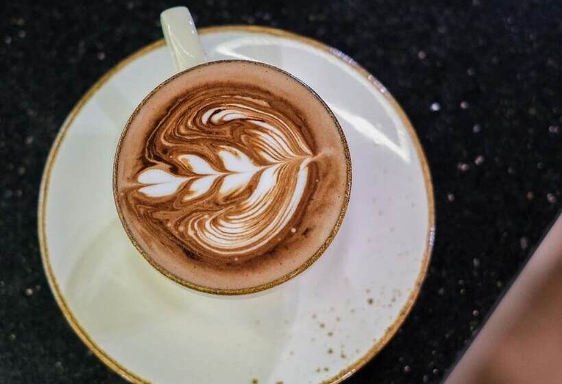 ホテル Allura Azana Resort Tawangmangu