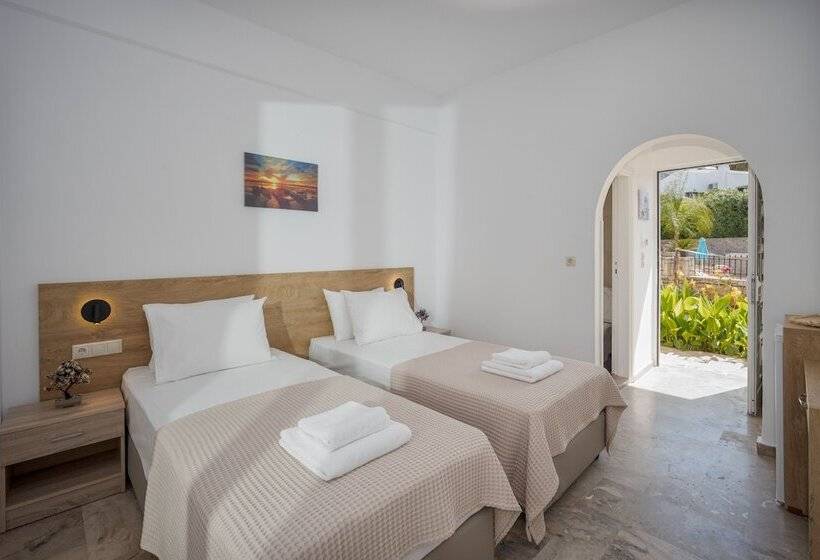 Отель Amara Seaside By Estia