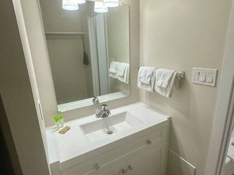 酒店 Anavada Inn & Suites Grande Prairie