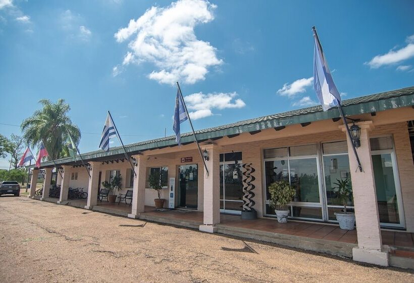 هتل Arapey Oasis Termal