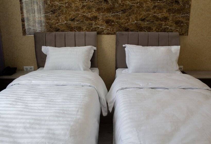 Hotel Artist Regency