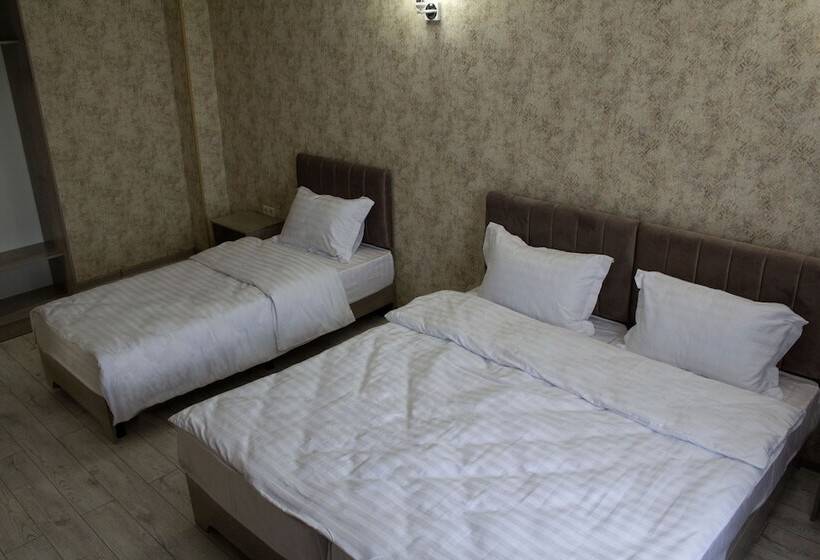 Hotel Artist Regency