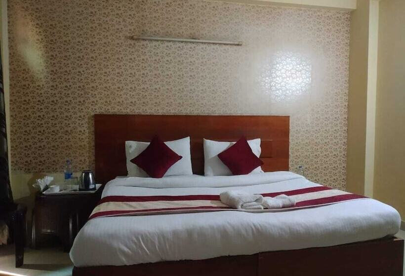 호텔 Ashvin Palace