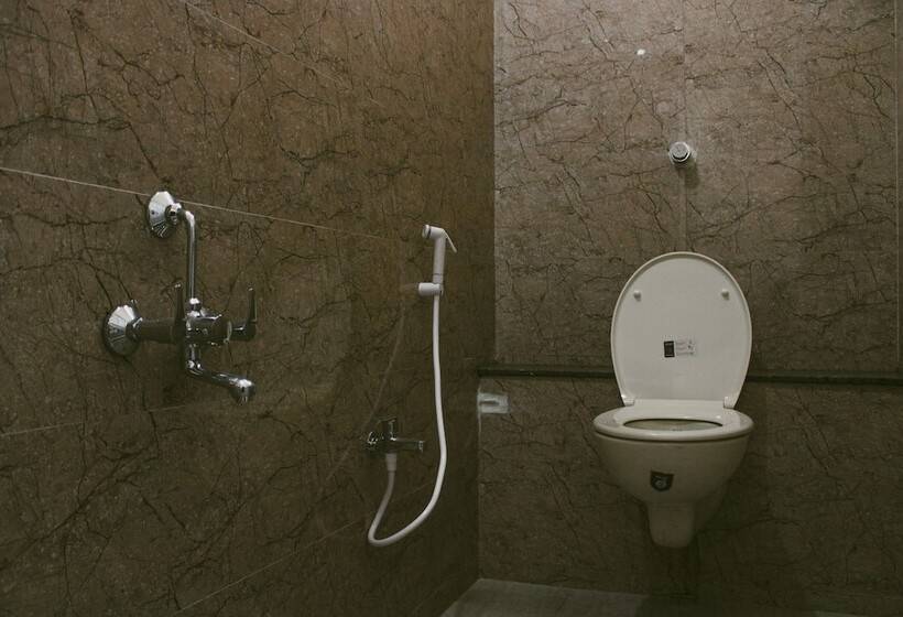 בית מלון כפרי Ashwini Residency