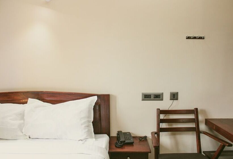 בית מלון כפרי Ashwini Residency