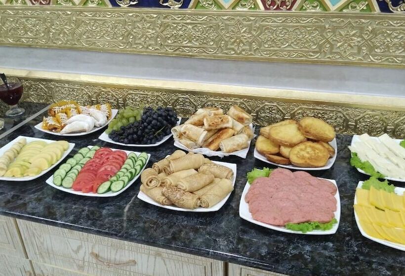 ホテル Asian Plaza