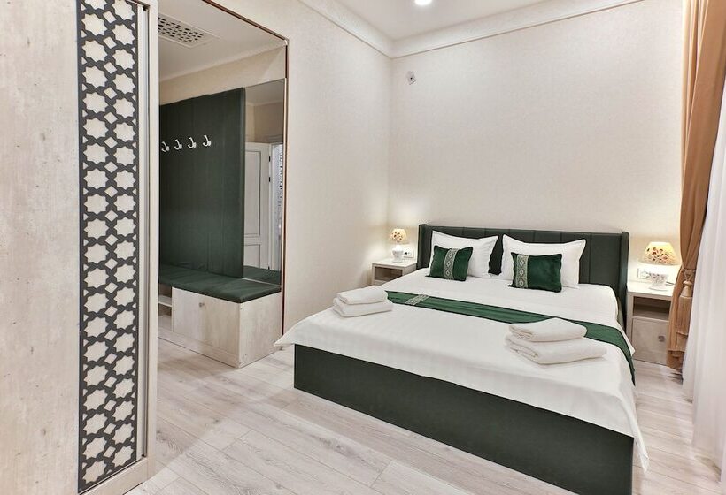 ホテル Asian Plaza