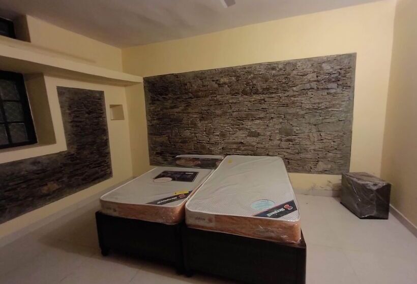 בית מלון כפרי Atulya Neer