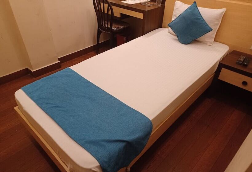 בית מלון כפרי Avenue Plaza