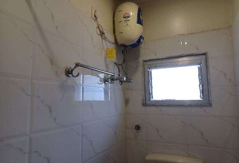 בית מלון כפרי Avenue Plaza