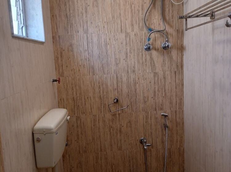 בית מלון כפרי Avenue Plaza