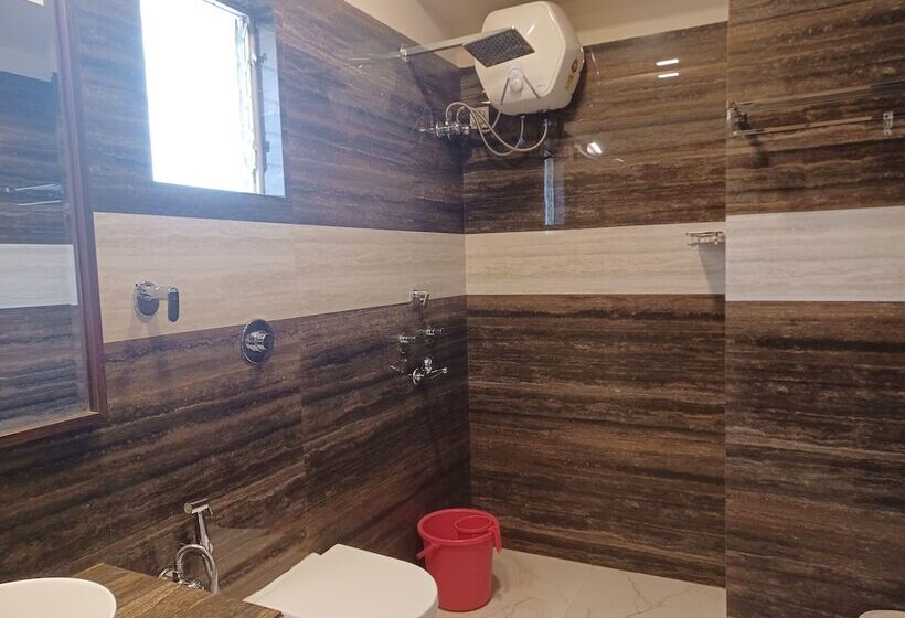 בית מלון כפרי Avenue Plaza