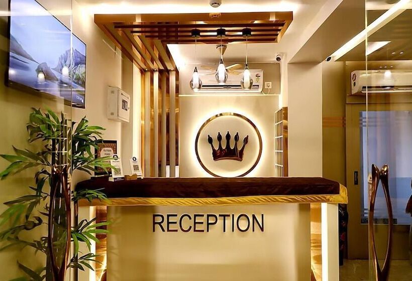 בית מלון כפרי Avenue Plaza