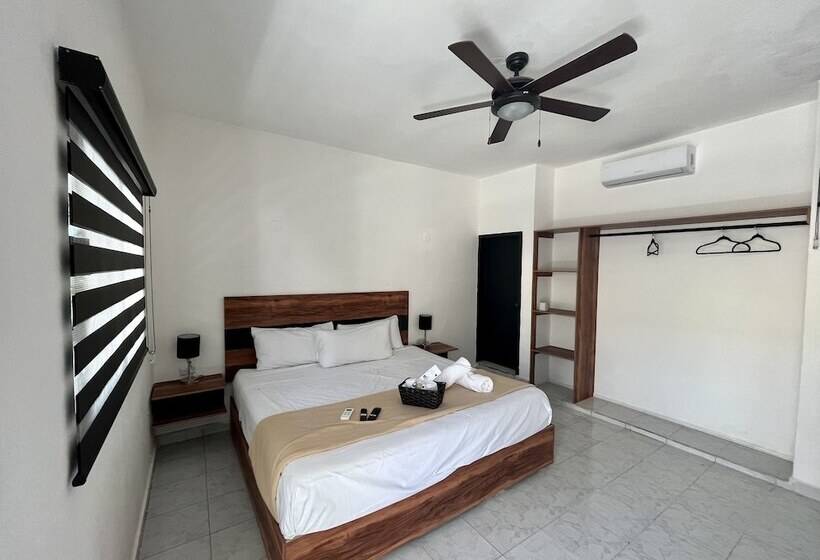 בית מלון כפרי Balam Playa   15Th. Ave