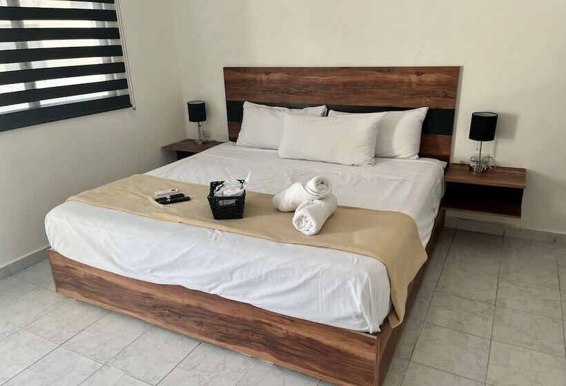 בית מלון כפרי Balam Playa   15Th. Ave