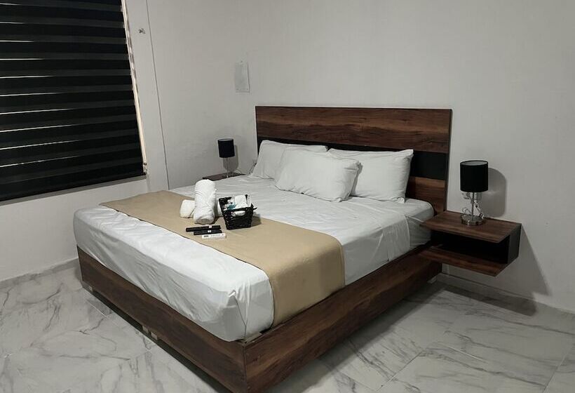 בית מלון כפרי Balam Playa   15Th. Ave