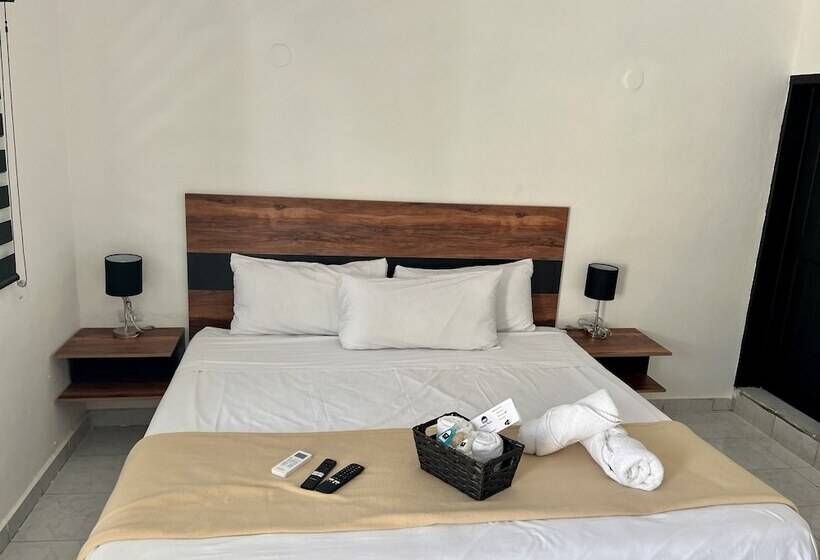 בית מלון כפרי Balam Playa   15Th. Ave