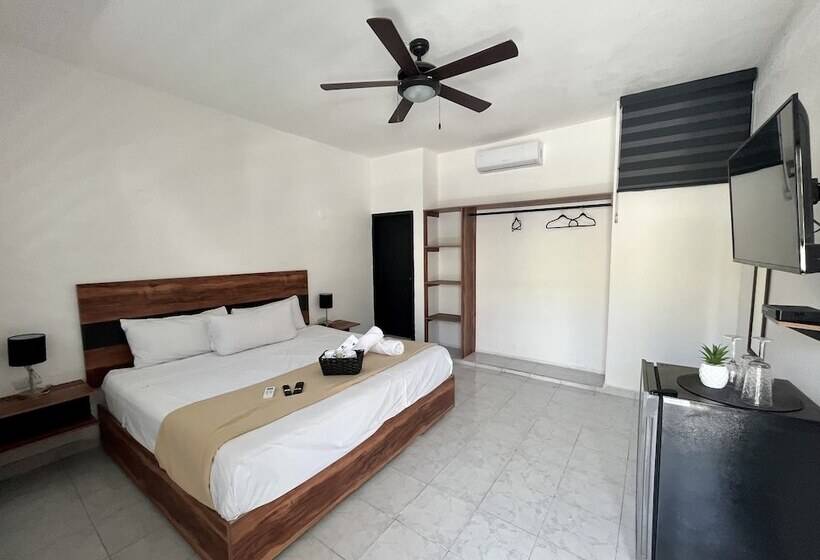 בית מלון כפרי Balam Playa   15Th. Ave