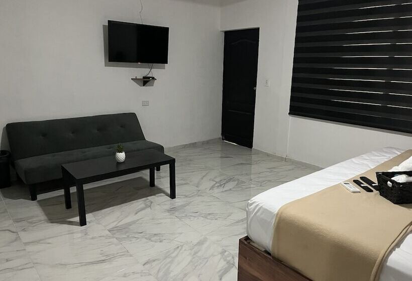 בית מלון כפרי Balam Playa   15Th. Ave