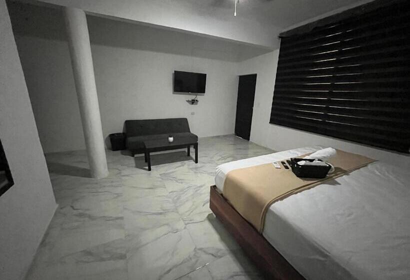 בית מלון כפרי Balam Playa   15Th. Ave