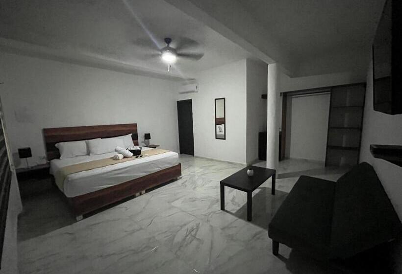 בית מלון כפרי Balam Playa   15Th. Ave