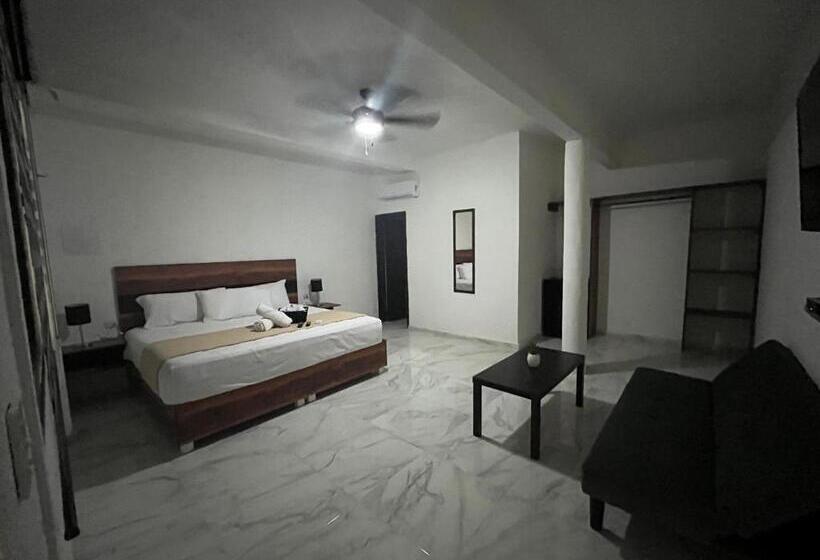 בית מלון כפרי Balam Playa   15Th. Ave