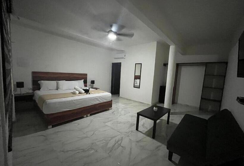 בית מלון כפרי Balam Playa   15Th. Ave