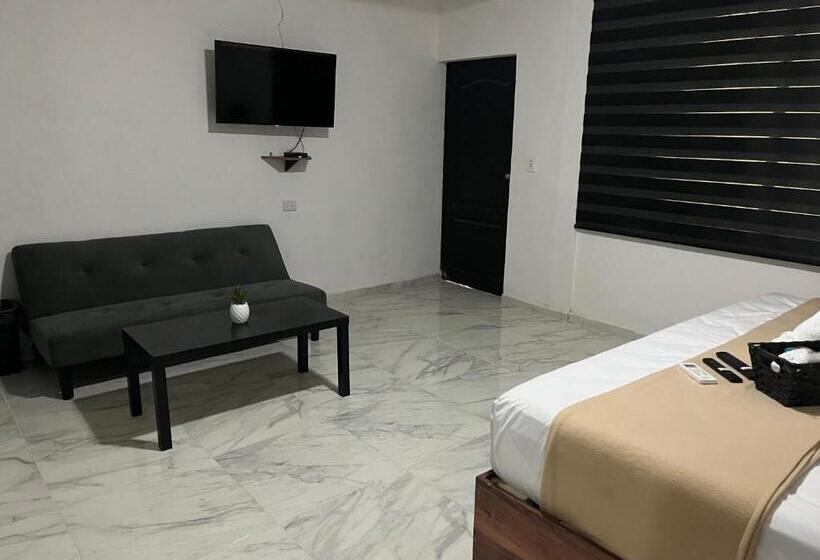 בית מלון כפרי Balam Playa   15Th. Ave