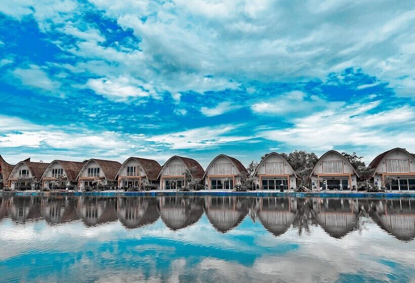 Отель Bali Villa Kampot