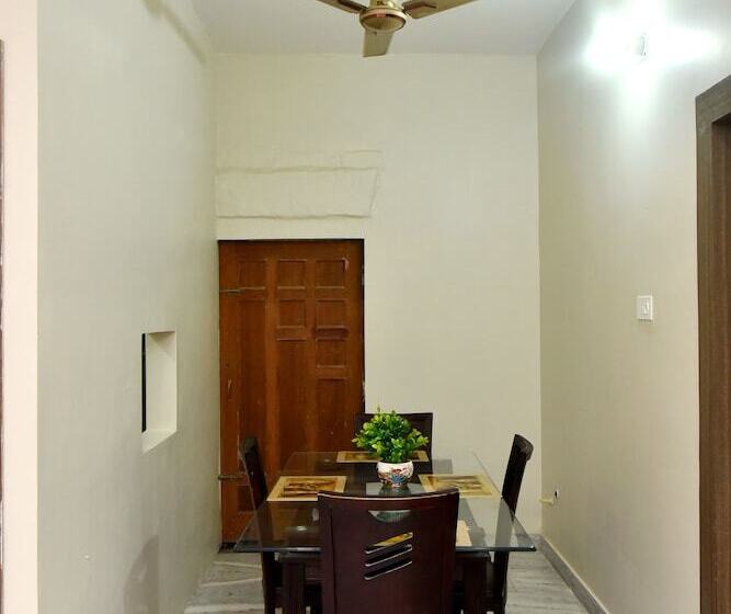 酒店 Bluebells Varanasi