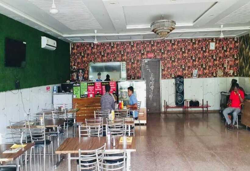 ホテル Blueberry Residency